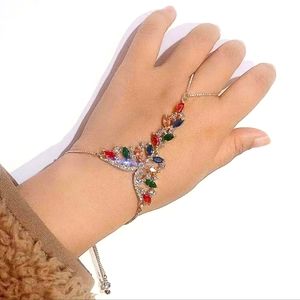 Bracelet/Hand Jewelry